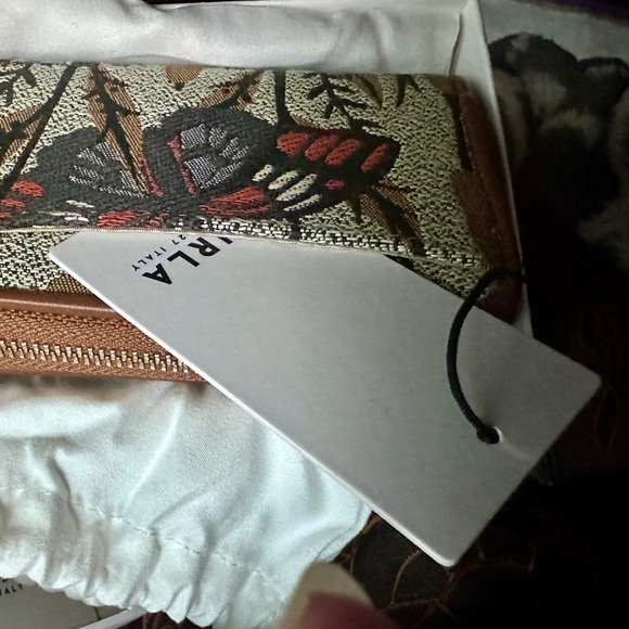 New In Box FURLA OPPORTUNITY S ZIP
AROUND Small Wallet TONI SABBIA+BALLERINA - Picture 4 of 10